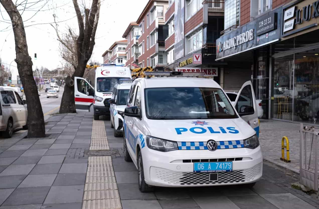 Eşini ve Kayınvalidesini Vurdu