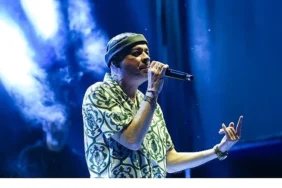 ceza-enfest-sahnesinde-hayranlarini-costurdu.jpg