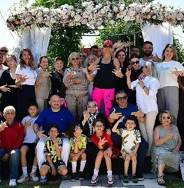 tugba-ozaydan-geleneksel-bulusma-tubistler-dogada-bir-araya-geldi.jpg