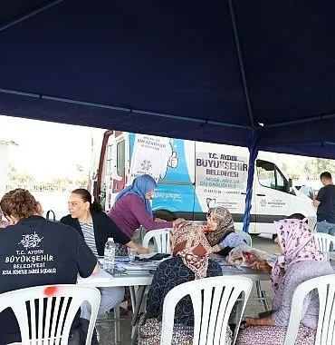baskan-cercioglu-agiz-ve-dis-sagligi-hizmetlerini-aydinin-dort-bir-yaninda-vatandaslarla-bulusturuyor.jpg