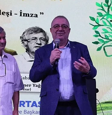 8-edremit-kitap-fuarinda-ucuncu-gun-ustalara-saygi-edebiyat-ve-muzik-bir-arada.jpg