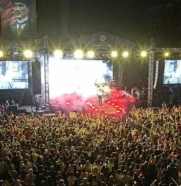 baskan-cercioglu-aydinlilari-30-agustos-zafer-bayraminda-unutulmaz-kutlamalarla-bulusturdu.jpg