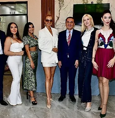 beylikduzu-marmara-koru-lansmaninda-unluler-gecidi-yatirim-sirlari-ve-gelecek-planlari-geceye-damga-vurdu.jpg