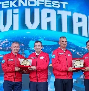buyukakin-buyuk-gurur-yasadik.jpg