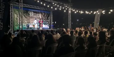 gebze-kutuphanesi-mecnun-cevrim-disi-ile-renklendi.jpg