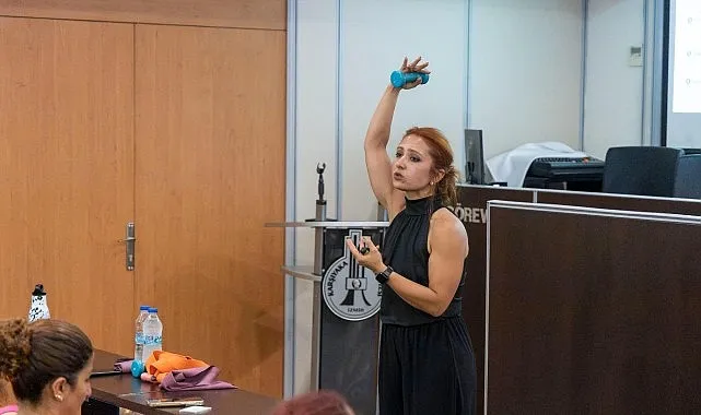 karsiyaka-belediyesinden-personele-daha-saglikli-calisma-semineri.jpg