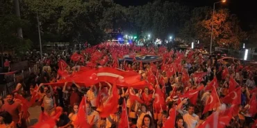 orende-zafer-bayrami-coskusu-fener-alayi-ve-ali-altay-konseri.jpg