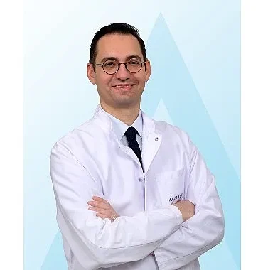 ozellikle-yagli-yemeklerden-sonra-basliyorsa-gecikmeyin.jpg