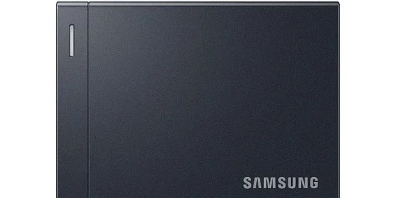 samsung-gamescom-2026da-usb4-destekli-p9-ve-p7-ssdlerini-sergiledi.jpg