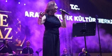 sarayda-festival-coskusu-devam-ediyor.jpg