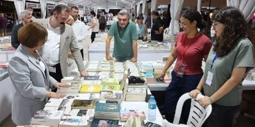 2-maltepe-kitap-gunleri-basladi.jpg