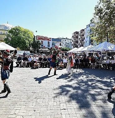 39-ahilik-haftasi-efes-selcukta-torenle-kutlandi.jpg
