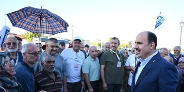 baskan-altay-hatirdan-hatiraya-kultur-turlarina-katilan-10-bin-emekli-buyugumuze-tesekkur-etti.jpg