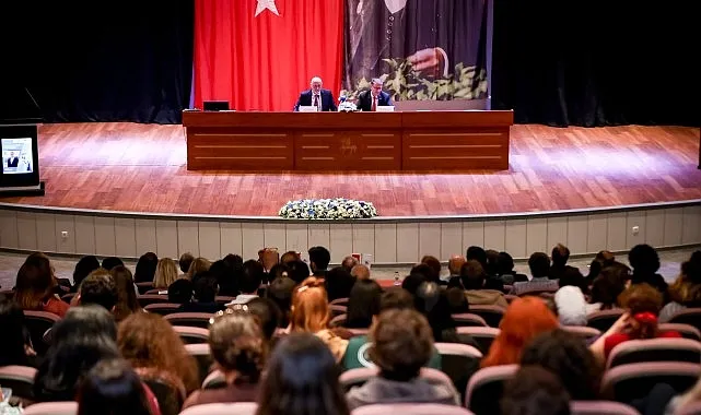 deu-soylesilerinde-koklerden-gunumuze-turk-dili-konusuldu.jpg