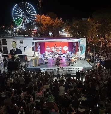 edremitin-kurtulus-coskusu-100-davulla-yankilandi.jpg