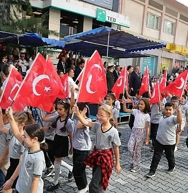edremitin-kurtulusunun-104-yili-coskuyla-kutlanacak.jpg