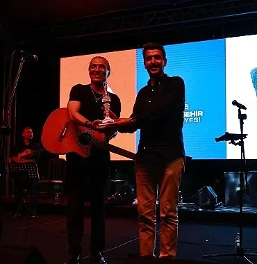 efest-2026-ikinci-gununde-kultur-sanat-ve-yetenek-dolu-bir-gun.jpg