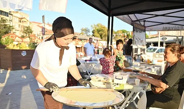 iki-ilce-tek-miras-zeytin-festivali-coskusu.jpg