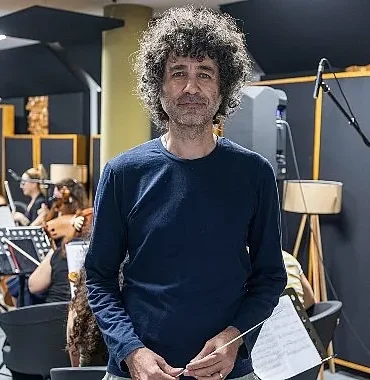 izmirin-muzik-hayatina-yeni-soluk.jpg
