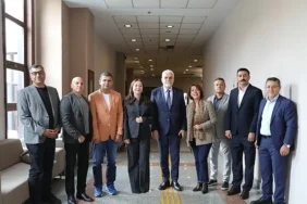sehir-tiyatrolari-itfaiye-haftasinda-itfaiyecinin-sirri-oyununu-seyirciyle-bulusturdu.jpg