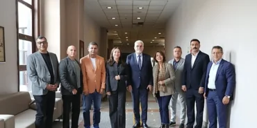 sehir-tiyatrolari-itfaiye-haftasinda-itfaiyecinin-sirri-oyununu-seyirciyle-bulusturdu.jpg