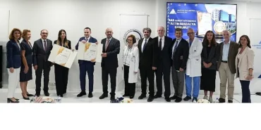 yeditepe-kosuyolu-hastanesi-istanbulda-sas-altin-akreditasyon-belgesi-alan-ilk-universite-hastanesi-oldu.jpg