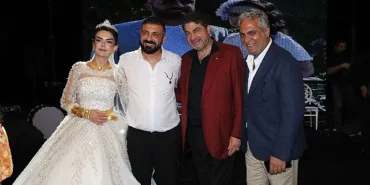 yillardir-ortalarda-yoktular-popstar-selcuk-ve-hakan-tasiyan-yillar-sonra-ayni-dugunde-ortaya-cikti.jpg