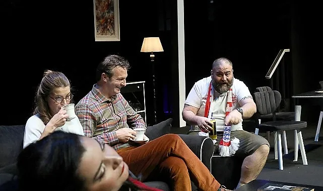11-adana-sehir-tiyatrolari-festivali-yenilmez-oyunuyla-basliyor.jpg