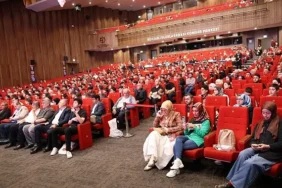 afyoncudan-kocaeli-kitap-fuarinda-tarih-dersi-gecmis-gelecegi-insa-etmek-icin-okunmali.jpg