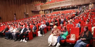 afyoncudan-kocaeli-kitap-fuarinda-tarih-dersi-gecmis-gelecegi-insa-etmek-icin-okunmali.jpg
