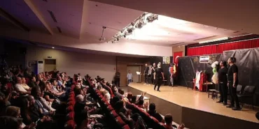 ciglide-kultur-sanat-etkinlikleri-hiz-kazandi-salonlar-doldu-tasti.jpg