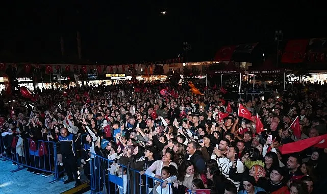 cumhuriyet-bayrami-kemerde-coskuyla-kutlandi.jpg