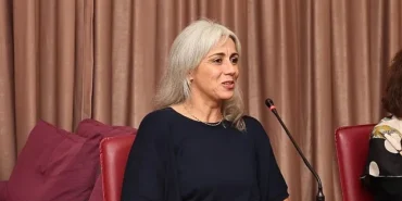 defne-suman-niluferli-okurlariyla-bulustu.jpg