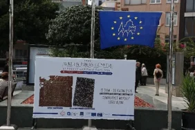 dosemealti-halilarinin-hikayesi-cumhuriyet-meydaninda.jpg