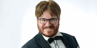 dunyaca-unlu-turk-opera-sanatcici-tenor-sedat-can-oztoprak-operanin-kalbi-viyanayi-fethetti.jpg