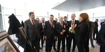 inegolde-cumhuriyet-coskusu-goblen-sanatiyla-bulustu.jpg