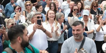 kemeraltinda-festival-heyecani-basliyor-baskan-mutludan-izmirlilere-davet.jpg