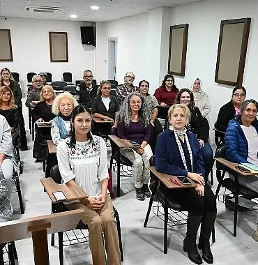 kemerde-sanatsal-faaliyetler-artiyor-halk-korosu-calismalarina-basladi.jpg