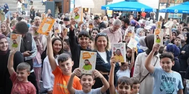 kitap-soleni-rekorla-taclandi.jpg