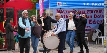 maltepede-cumhuriyetin-103-yilinda-mubadil-davulu-calindi.jpg