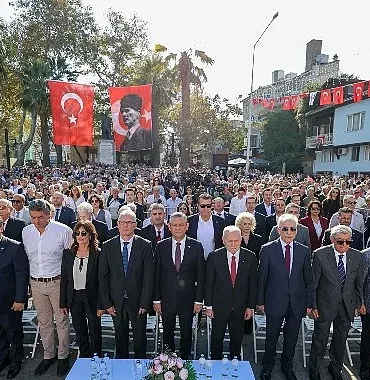 mudanya-mutarekenin-104-yilinda-baris-icin-bulustu.jpg