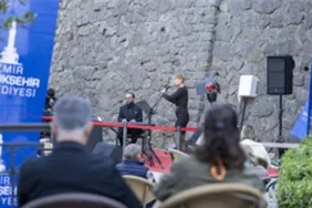 sato-kutuphanesinde-ders-molasi-muzikle-guzellesti.jpg