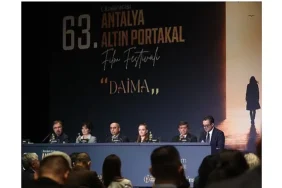 sinemanin-isigi-daima-altin-portakalda-parlayacak.jpg