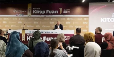 soylesiler-kitapseverlere-farkli-pencereler-aciyor-kitap-fuarinda-hayati-anlamlandiran-soylesiler.jpg